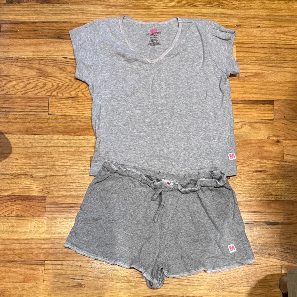 Maidenform Heather Gray Lounge Set short sleeve T-shirt & shorts Sz med